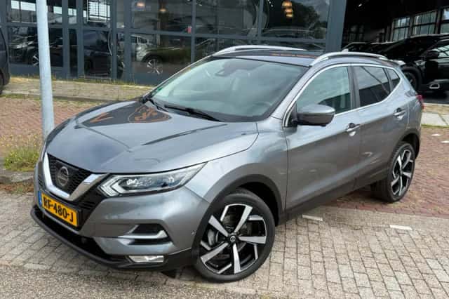 Nissan Qashqai (2017) thumbnail 3