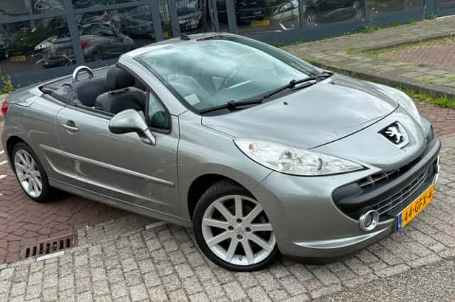 Peugeot 207 (2008) thumbnail 3