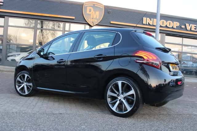 Peugeot 208 (2018) thumbnail 5