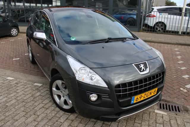 Peugeot 3008 (2012) thumbnail 4