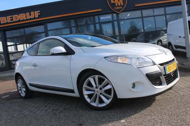 Renault Mégane (2010) thumbnail 4