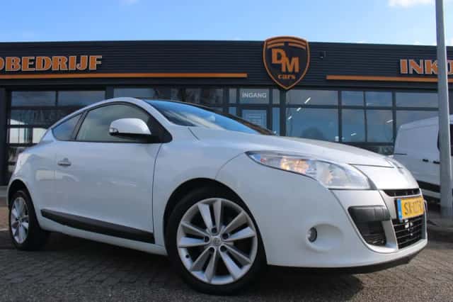 Renault Mégane (2010) thumbnail 5