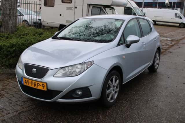 SEAT Ibiza (2011) thumbnail 3
