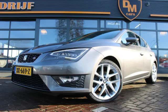SEAT Leon (2014) thumbnail 2