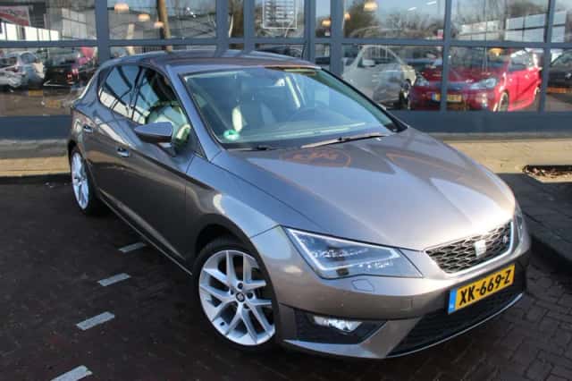 SEAT Leon (2014) thumbnail 3