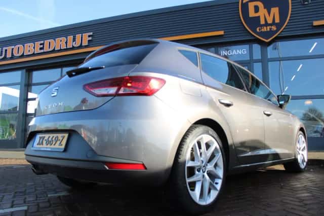 SEAT Leon (2014) thumbnail 5