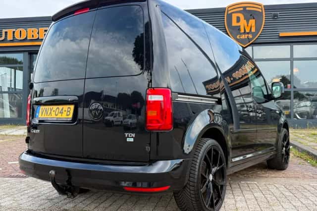 Volkswagen Caddy (2017) thumbnail 6