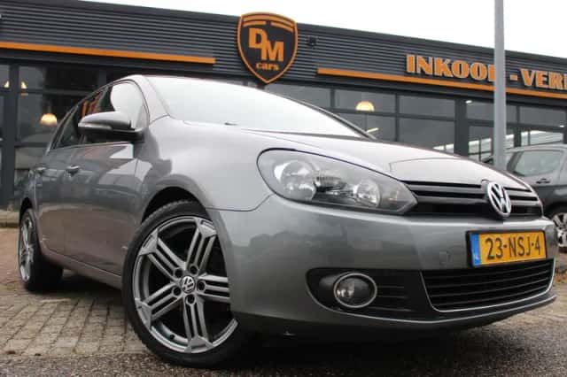 Volkswagen Golf (2011) thumbnail 1