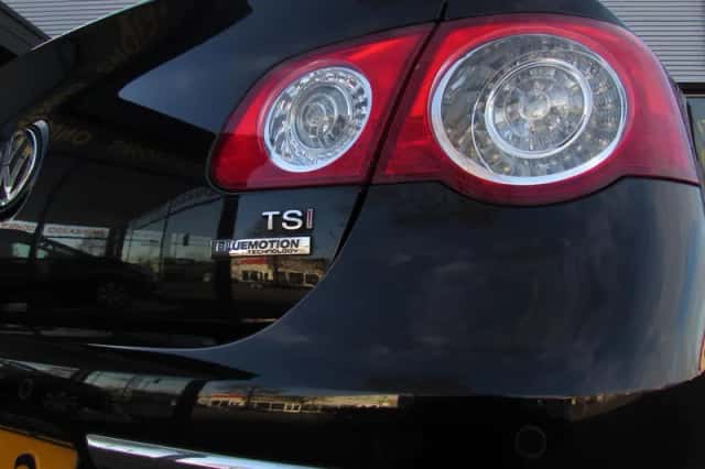 Volkswagen Passat (2009) thumbnail 5