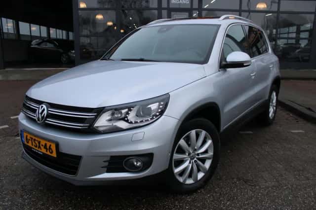 Volkswagen Tiguan (2014) thumbnail 2