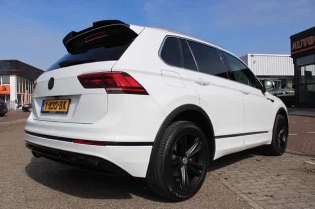 Volkswagen Tiguan (2017) thumbnail 5