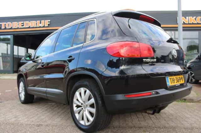 Volkswagen Tiguan (2011) thumbnail 6