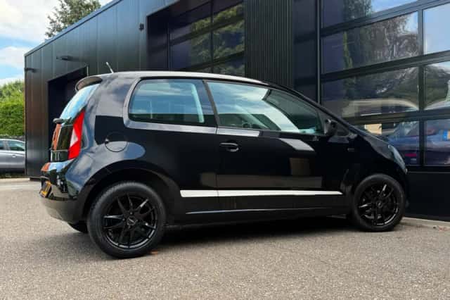 SEAT Mii (2012) thumbnail 3