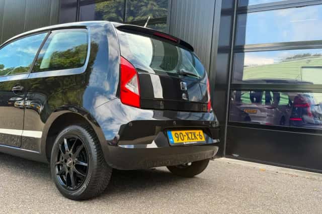 SEAT Mii (2012) thumbnail 6