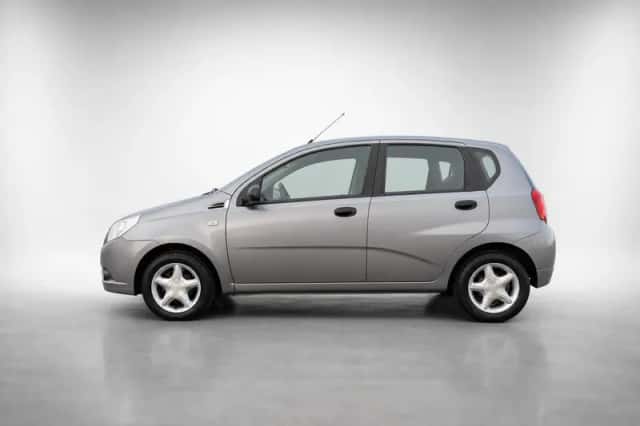 Chevrolet Aveo (2010) thumbnail 6