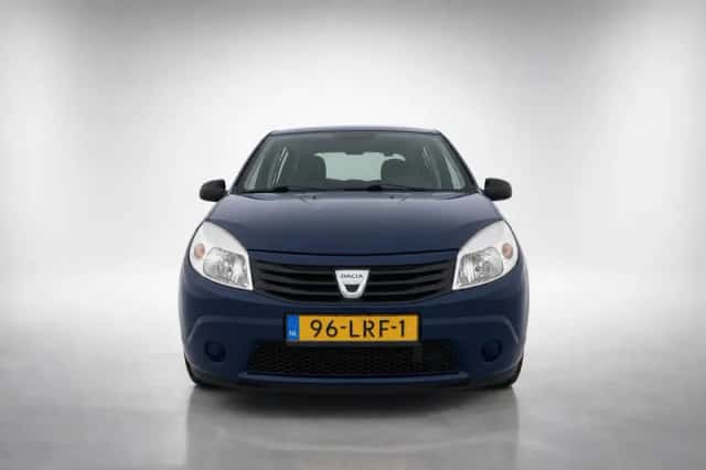 Dacia Sandero (2010) thumbnail 2