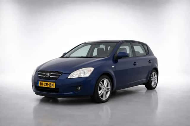 Kia Cee'd (2007) thumbnail 1