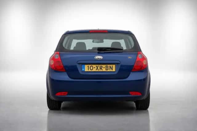 Kia Cee'd (2007) thumbnail 5
