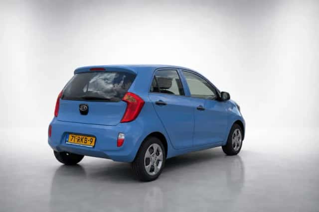 Kia Picanto (2011) thumbnail 5