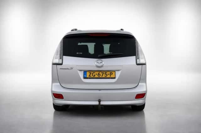 Mazda 5 (2010) thumbnail 6