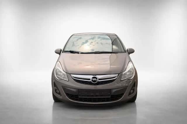 Opel Corsa (2011) thumbnail 2
