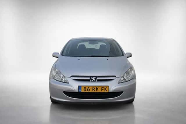 Peugeot 307 CC (2005) thumbnail 3
