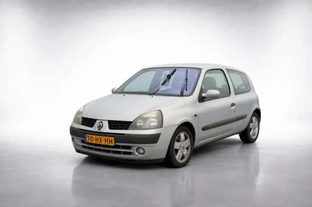 Renault Clio (2002) thumbnail 3