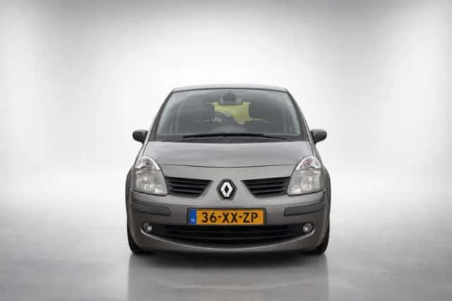Renault Modus (2007) thumbnail 2