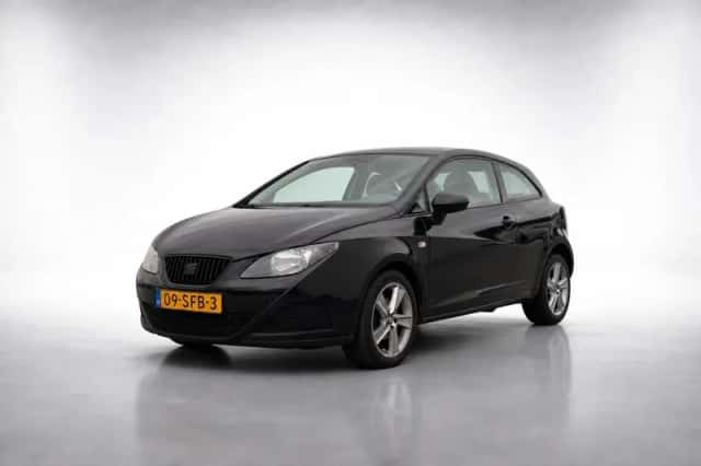 SEAT Ibiza (2011) thumbnail 3