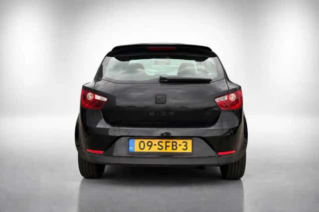 SEAT Ibiza (2011) thumbnail 5