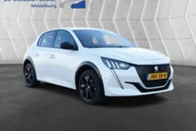 Peugeot 208 (2022) thumbnail 4