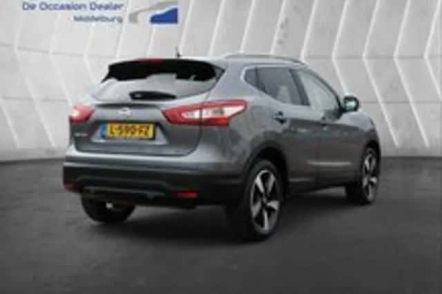 Nissan Qashqai (2017) thumbnail 4