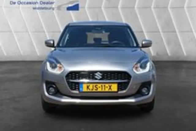 Suzuki Swift (2023) thumbnail 3