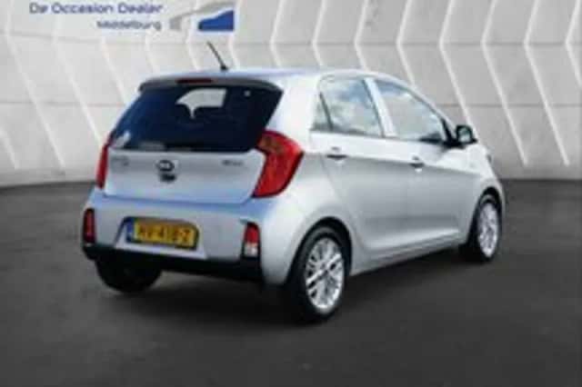 Kia Picanto (2016) thumbnail 6