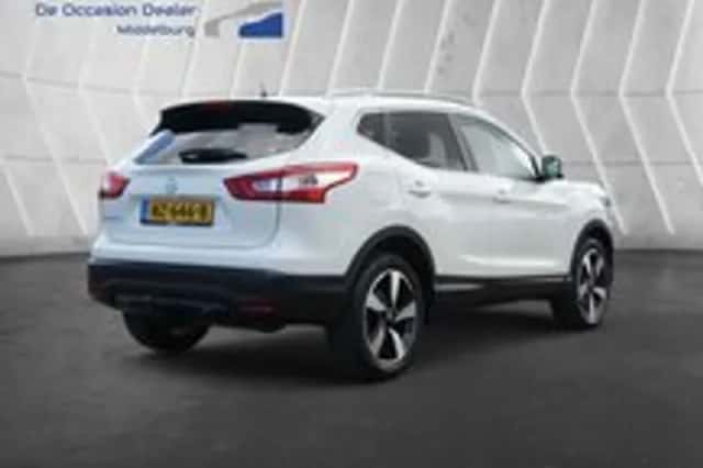 Nissan Qashqai (2017) thumbnail 4