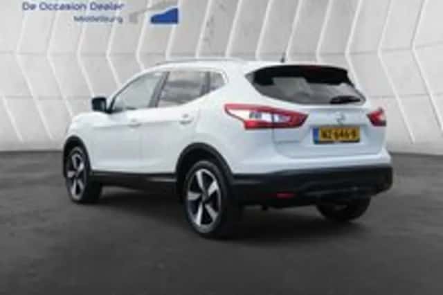 Nissan Qashqai (2017) thumbnail 5