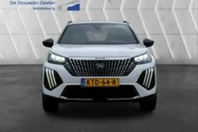 Peugeot 2008 (2024) thumbnail 4