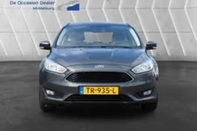Ford Focus (2018) thumbnail 3