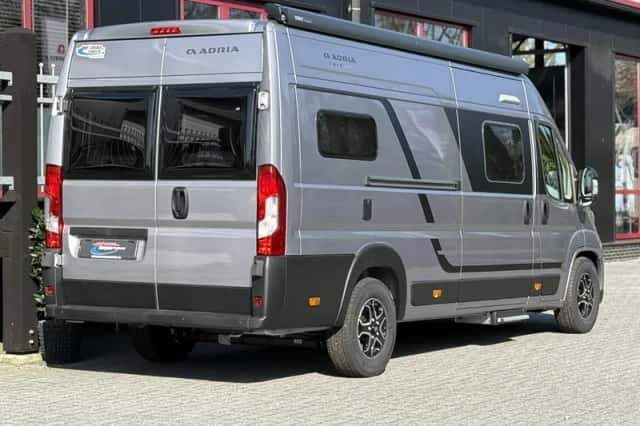 Adria Twin (2026) thumbnail 5