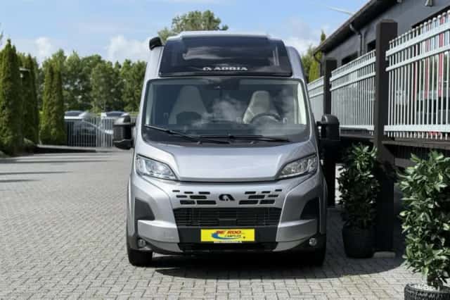 Adria Twin (2026) thumbnail 4