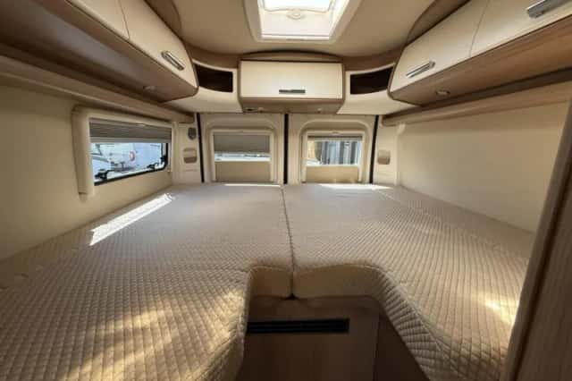 Malibu Van (2020) thumbnail 3