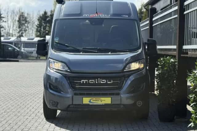 Malibu Van (2020) thumbnail 4