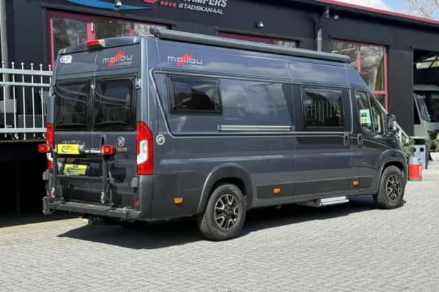 Malibu Van (2020) thumbnail 6