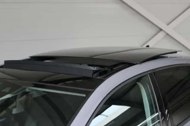 Volkswagen Golf (2025) thumbnail 3