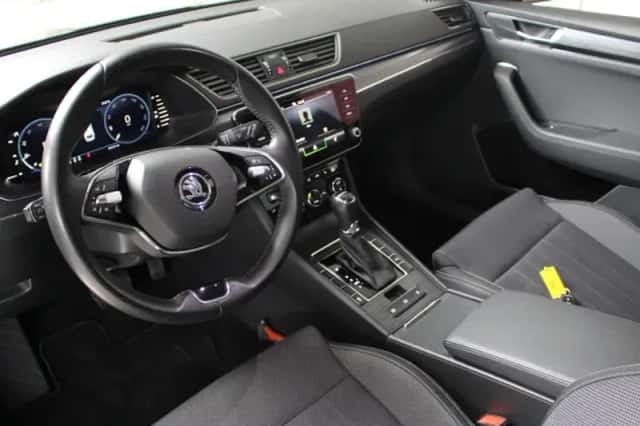 Škoda Superb (2022) thumbnail 11