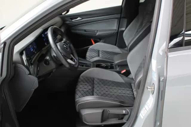 Volkswagen Golf (2021) thumbnail 11
