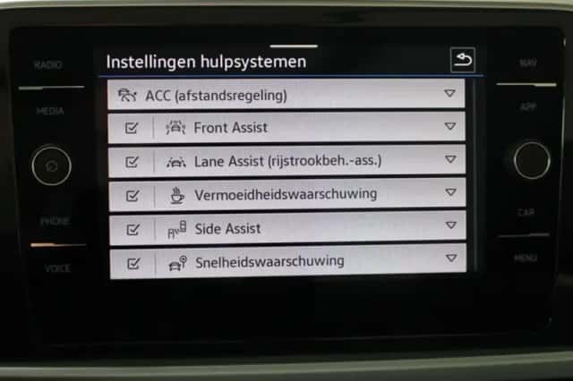 Volkswagen T-Roc (2025) thumbnail 23