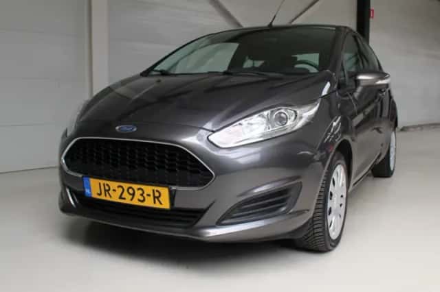 Ford Fiesta (2016) thumbnail 6