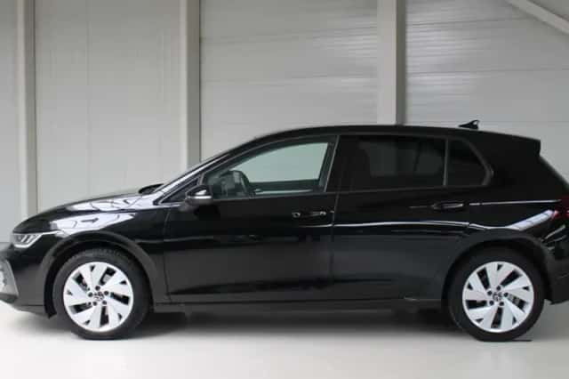 Volkswagen Golf (2024) thumbnail 3