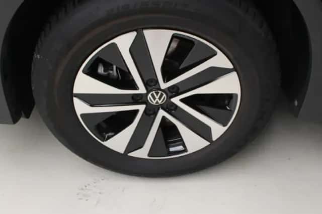 Volkswagen Tiguan (2024) thumbnail 4